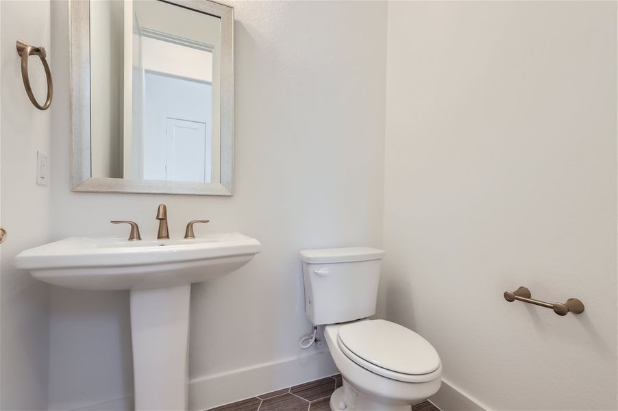 Plan 1572 Powder Bath Representative Photo