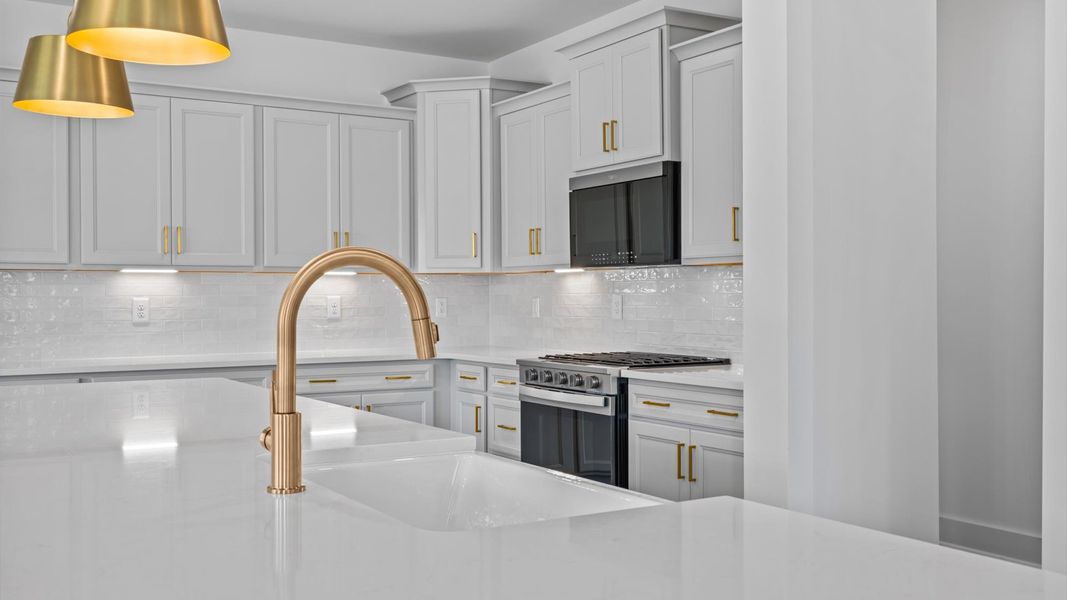 Furnished interior view inside a new home in Wells Crossing, Seneca (Image 9).