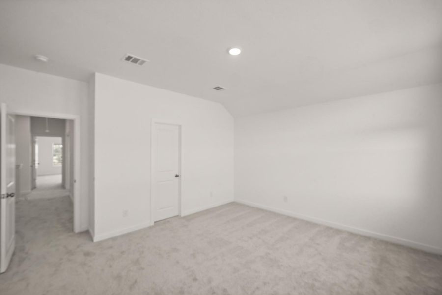 Spacious, unfurnished interior of a new home in Piccolina, Houston (Image 30).