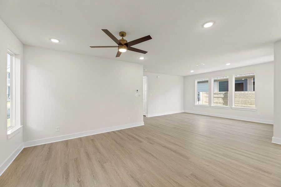 Spacious, unfurnished interior of a new home in Carriage Collection at Painted Tree, McKinney (Image 19).