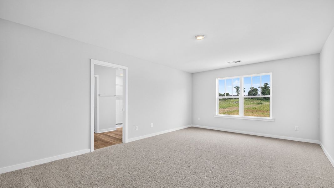 Spacious, unfurnished interior of a new home in Laurelbrook, Sherrills Ford (Image 17).