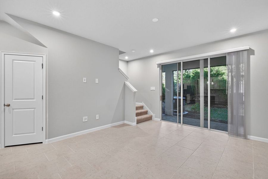 Spacious, unfurnished interior of a new home in Bloomingdale Townes, Brandon (Image 7).