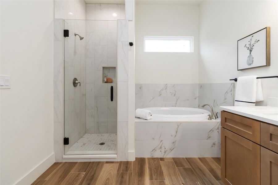 Walk in shower with separate soaking tub Walk in shower with separate soaking tub