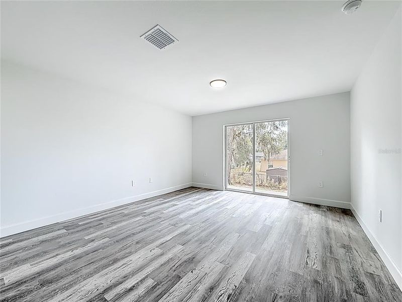 Spacious, unfurnished interior of a new home in , Ocala (Image 36).