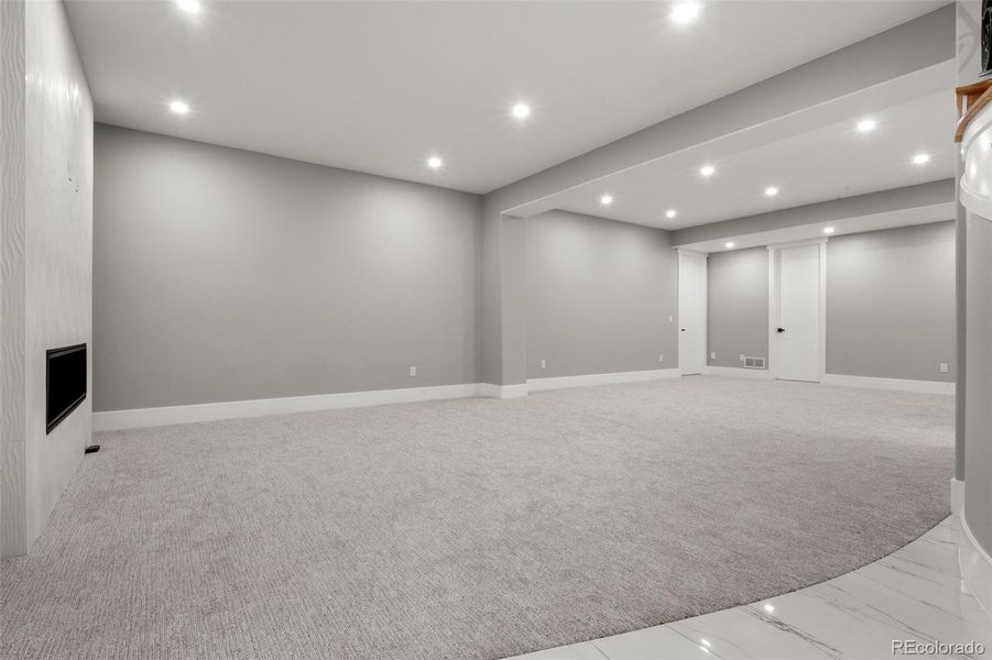 Spacious, unfurnished interior of a new home in , Centennial (Image 20).