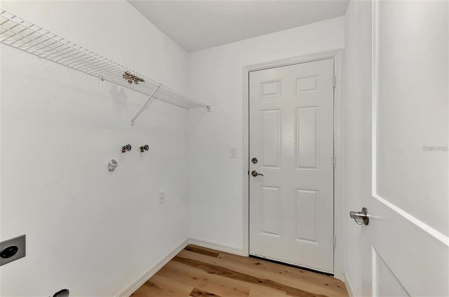 Spacious, unfurnished interior of a new home in , North Port (Image 22).