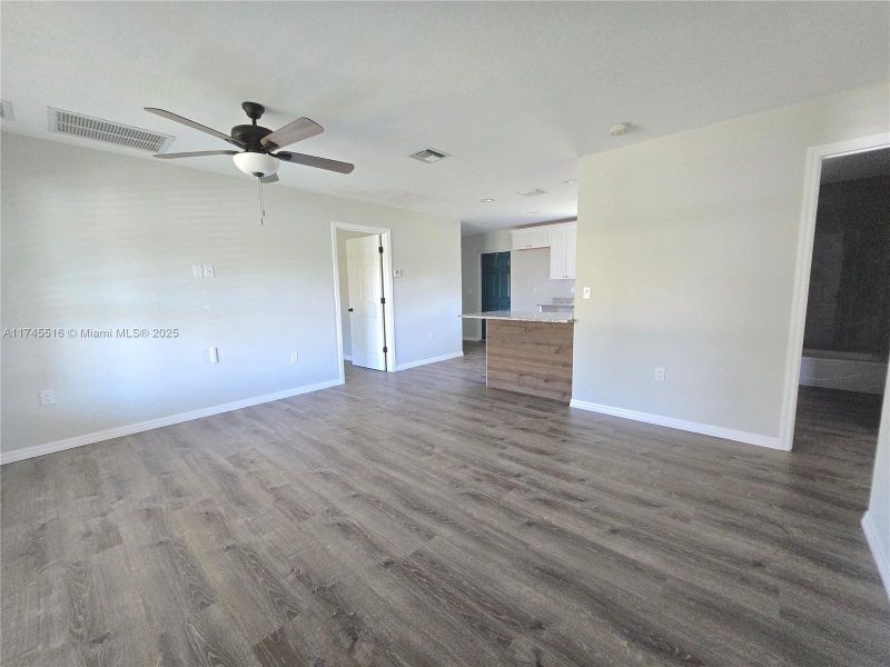 Spacious, unfurnished interior of a new home in , Okeechobee (Image 5). Spacious, unfurnished interior of a new home in , Okeechobee (Image 5).