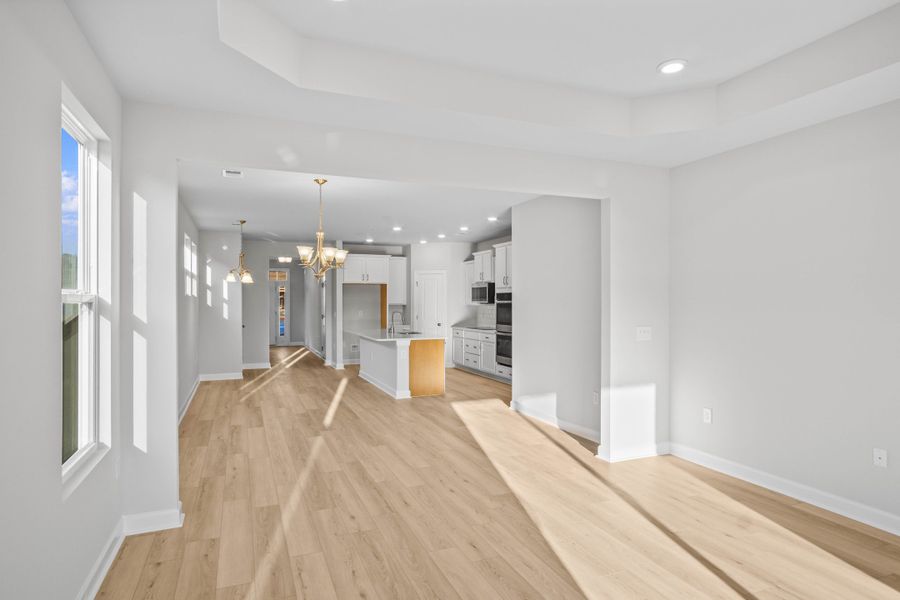 Spacious, unfurnished interior of a new home in Coastal Club of the Carolinas, Calabash (Image 11).