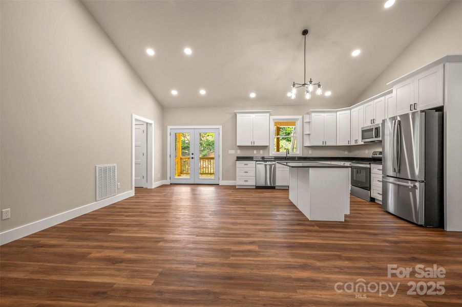 Spacious, unfurnished interior of a new home in , Flat Rock (Image 26).