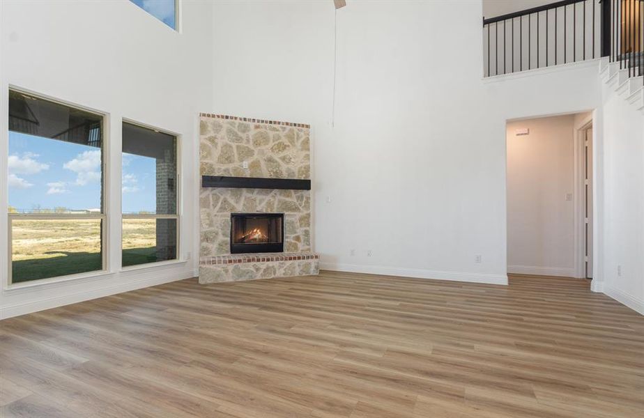 Spacious, unfurnished interior of a new home in Stone Henge II, Sanger (Image 22).