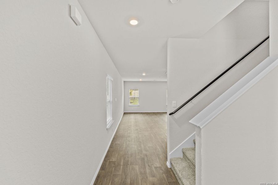 Spacious, unfurnished interior of a new home in Applewood, San Antonio (Image 18).