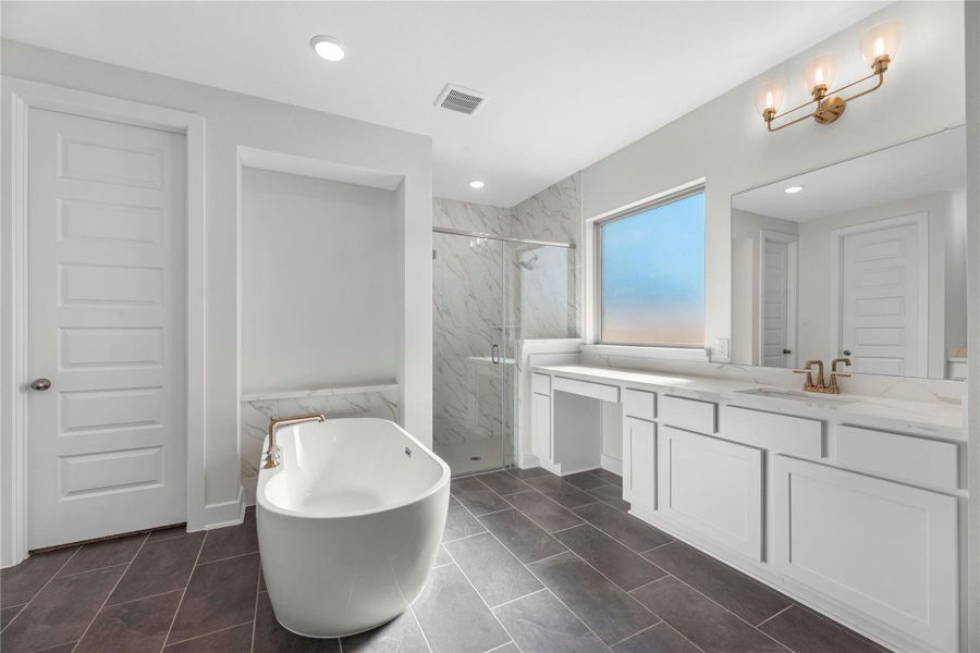 Furnished interior view inside a new home in Lago Mar, Texas City (Image 5).