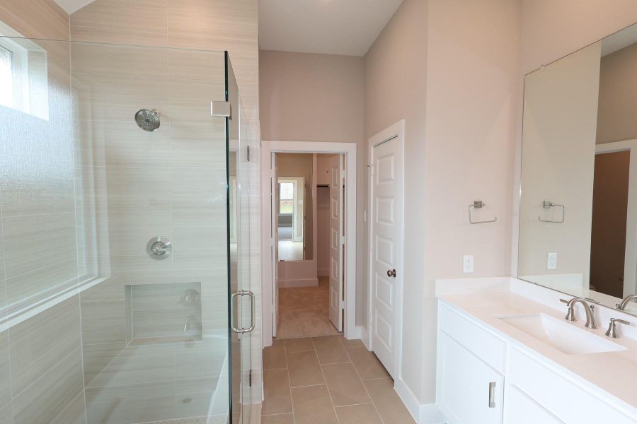 Furnished interior view inside a new home in Clopton Farms, Montgomery (Image 6).