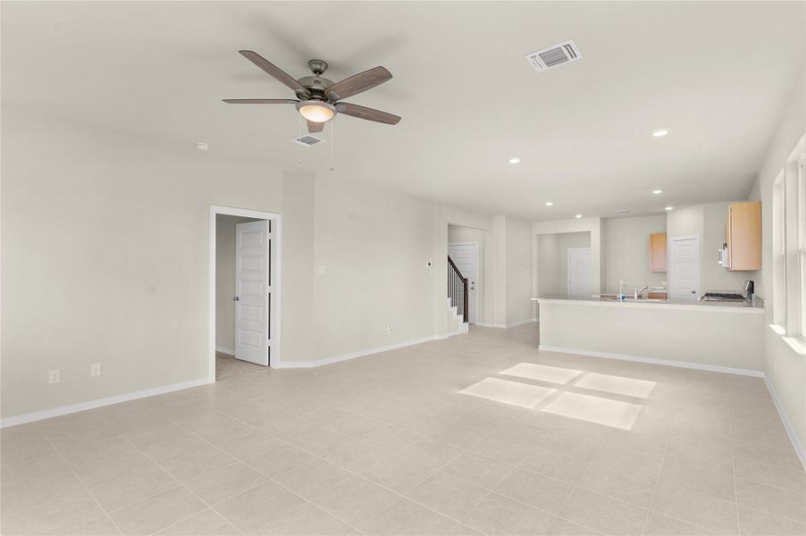 *PHOTO IS REPRESENTATIVE OF FLOORPLAN ONLY* *PHOTO IS REPRESENTATIVE OF FLOORPLAN ONLY*