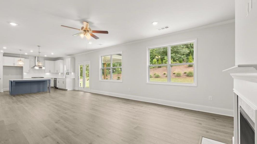 Spacious, unfurnished interior of a new home in Haven Abbey, Cumming (Image 11).