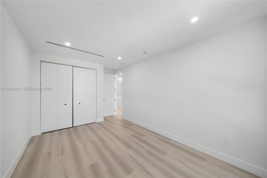 Spacious, unfurnished interior of a new home in , Miami (Image 54).