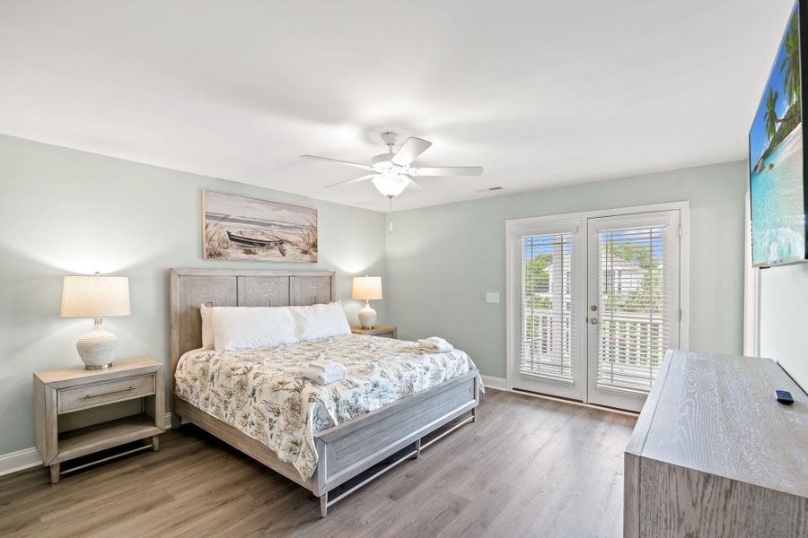 Furnished interior view inside a new home in , Surfside Beach (Image 11).