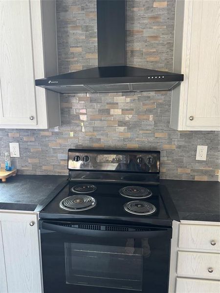 Image 19 of a home in . Image 19 of a home in .