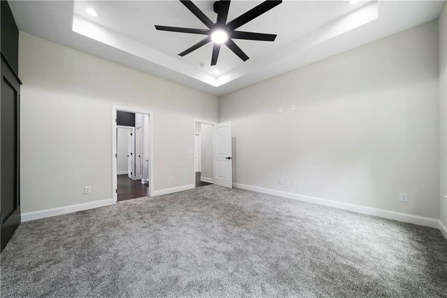 Spacious, unfurnished interior of a new home in , Calhoun (Image 9).