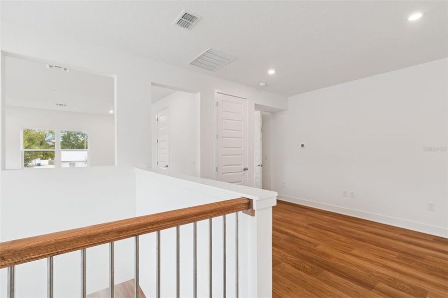 Spacious, unfurnished interior of a new home in , Tampa (Image 31).