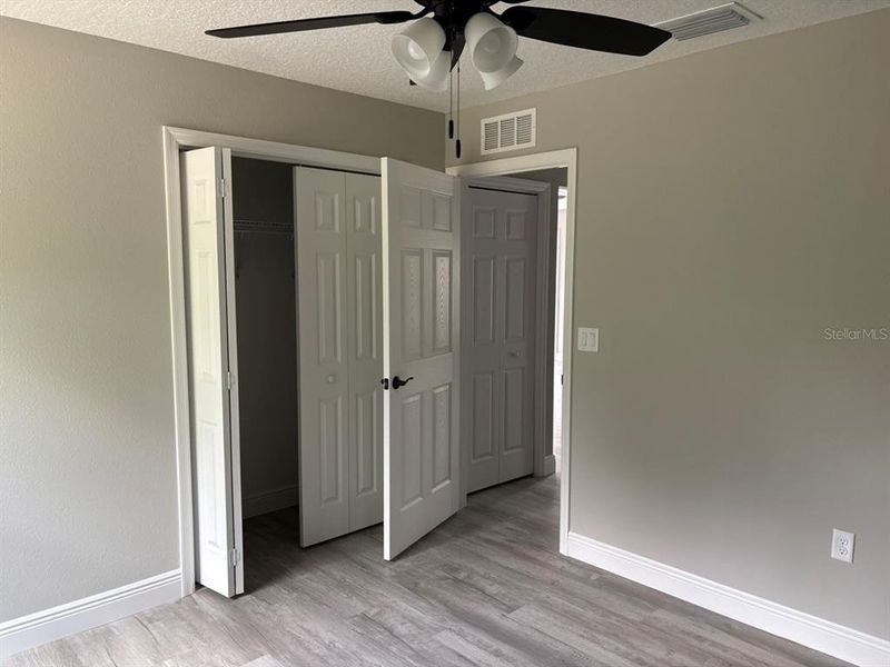 Spacious, unfurnished interior of a new home in , Dunnellon (Image 25).