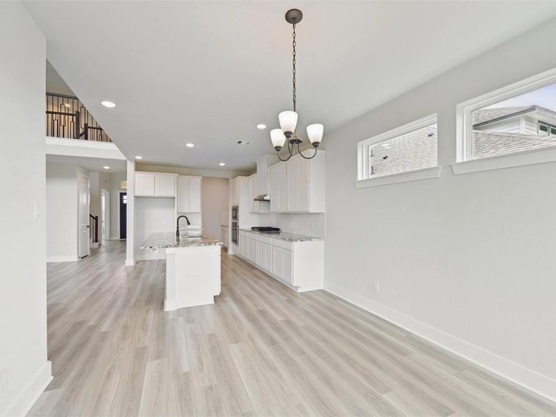 Spacious, unfurnished interior of a new home in Lago Mar, Texas City (Image 21).