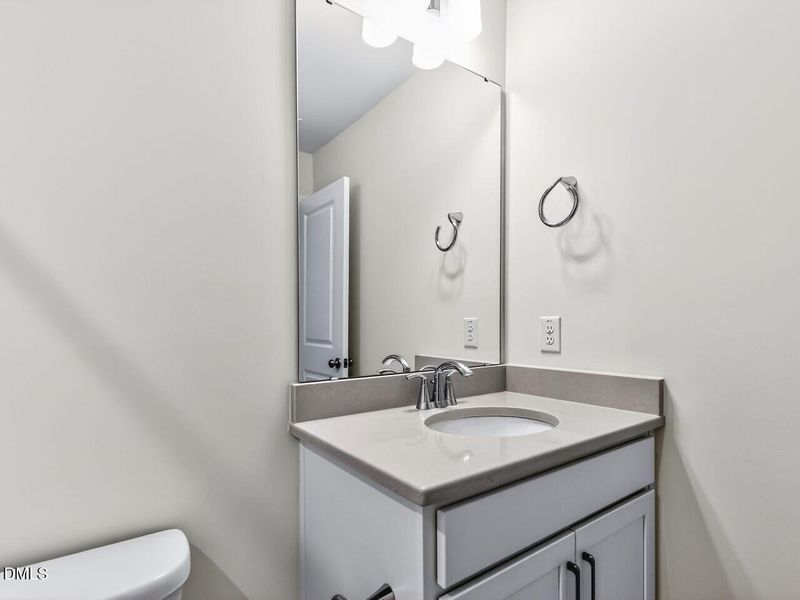 020-1280x960-bathroom
