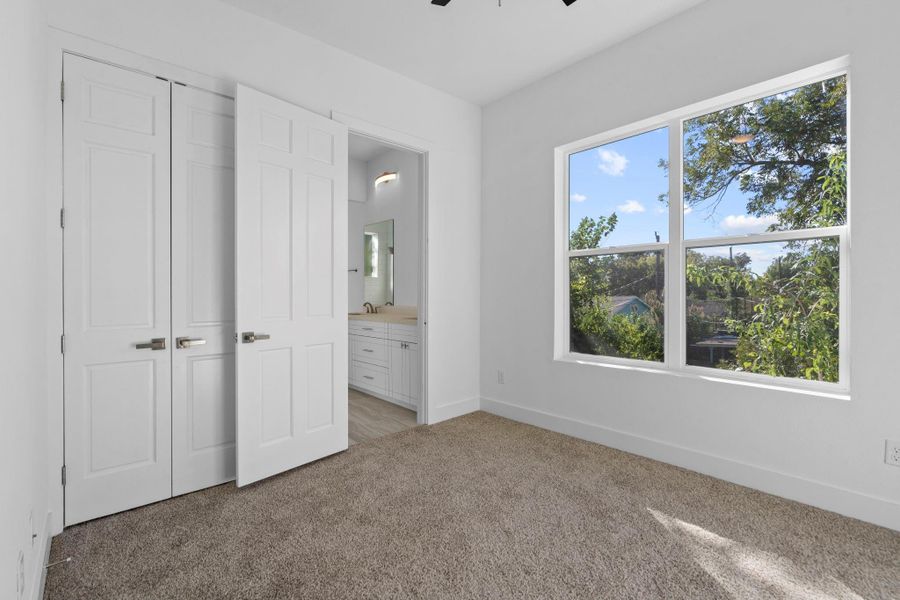 Spacious, unfurnished interior of a new home in , Houston (Image 13).