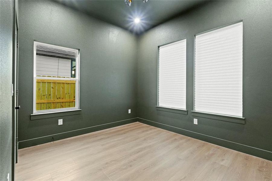 Spacious, unfurnished interior of a new home in , Dallas (Image 12).