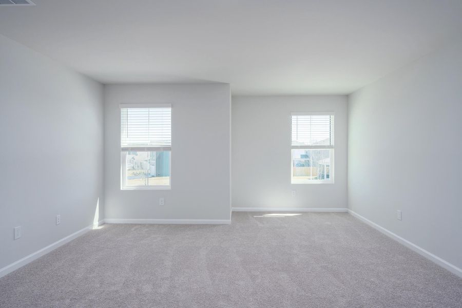 Spacious, unfurnished interior of a new home in Bradford Pointe, Summerville (Image 17).