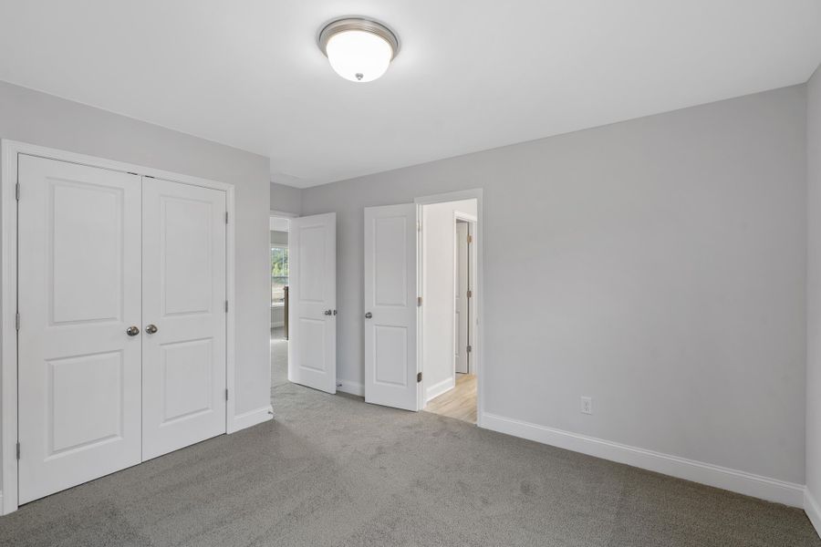 Spacious, unfurnished interior of a new home in Wildcat Chase, Summerville (Image 17).