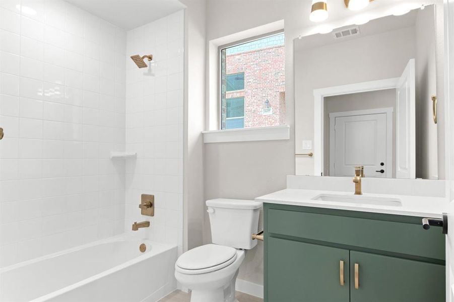 028-8609DelRioTrail-Wylie-TX-75098-Bathroom2.jpg-SMALL