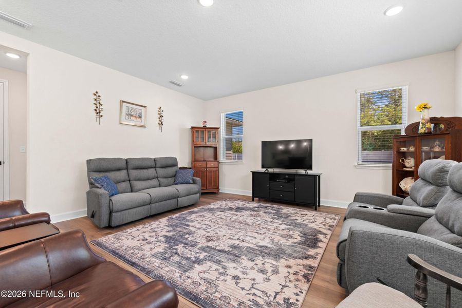 Furnished interior view inside a new home in Woodbridge, Fernandina Beach (Image 17).