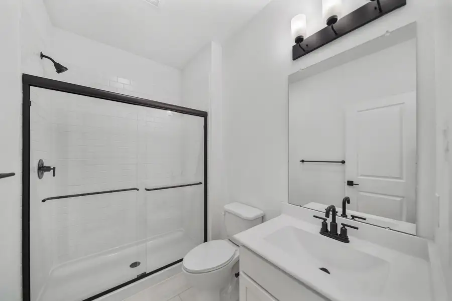 Extra Suite bath (*Photo not of actual home and used for illustration purposes only.)