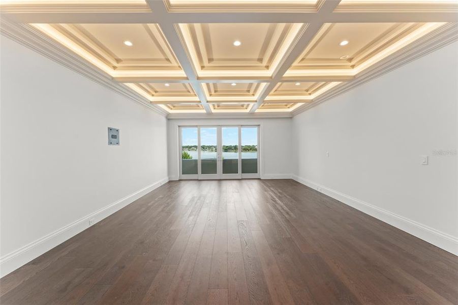 Spacious, unfurnished interior of a new home in , Windermere (Image 71).
