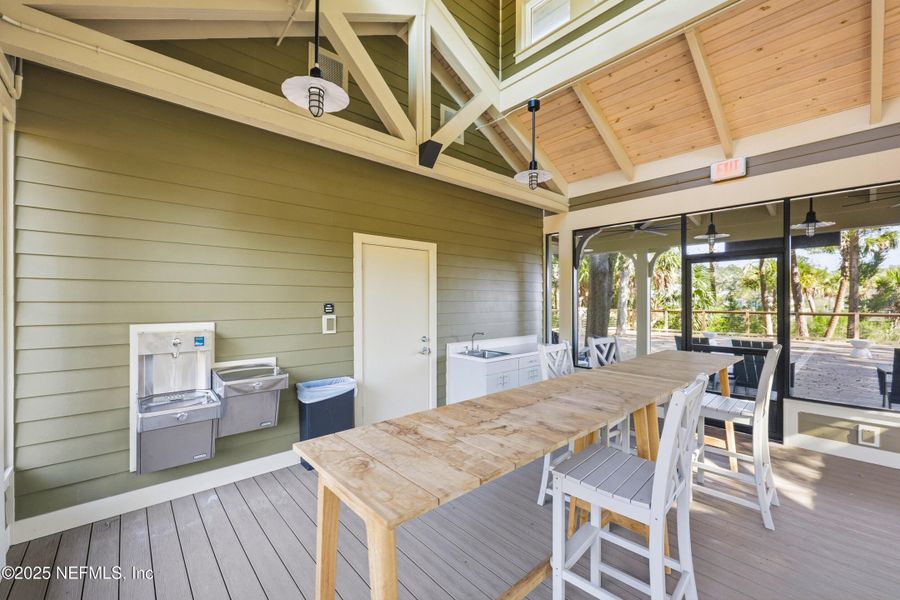 Exterior details and patio area of a home in , Ponte Vedra (Image 34).