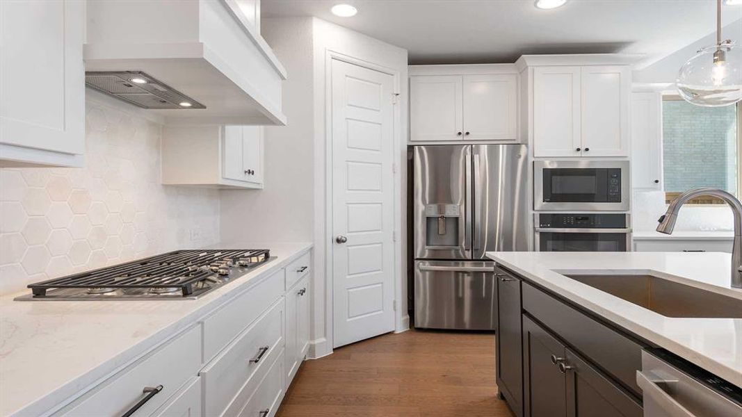 Furnished interior view inside a new home in Mosaic 50', Celina (Image 14).