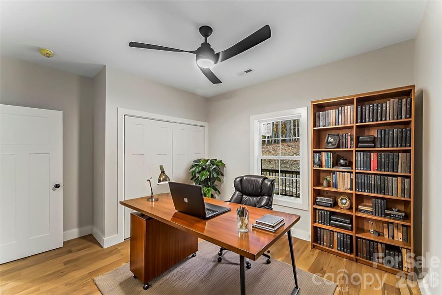 Furnished interior view inside a new home in , Nebo (Image 8).