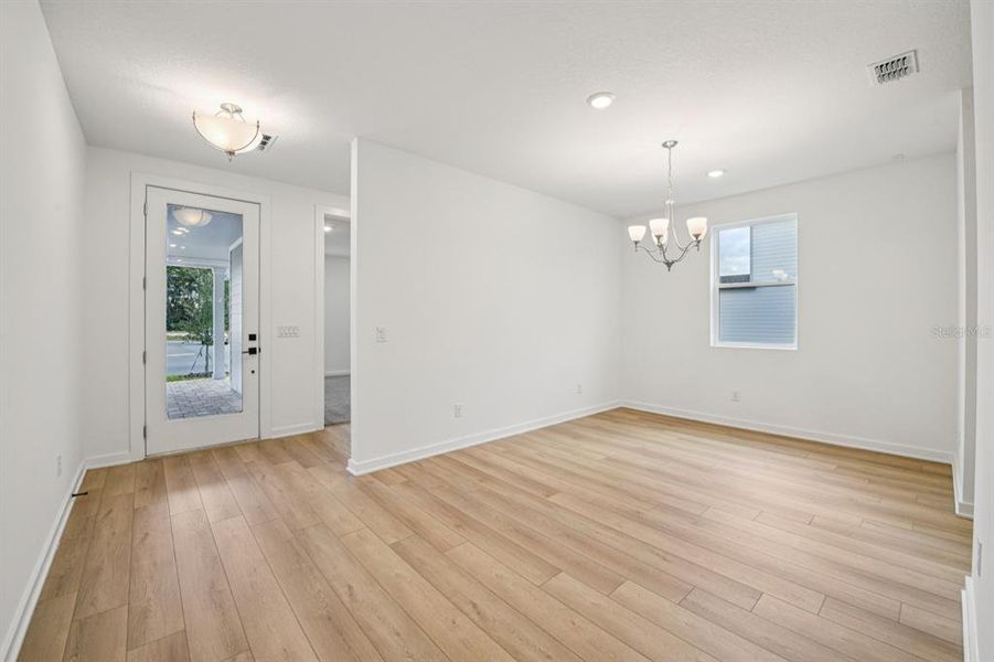 Spacious, unfurnished interior of a new home in Northlake Traditional, Winter Garden (Image 46). Spacious, unfurnished interior of a new home in Northlake Traditional, Winter Garden (Image 46).