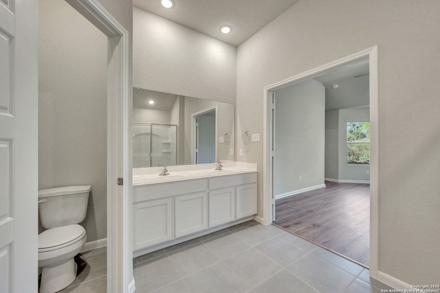 Furnished interior view inside a new home in Jordan's Ranch, San Antonio (Image 12). Furnished interior view inside a new home in Jordan's Ranch, San Antonio (Image 12).