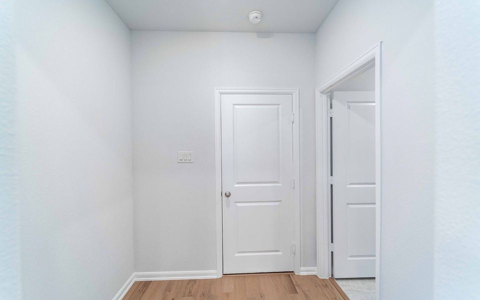 Spacious, unfurnished interior of a new home in Solterra, Mesquite (Image 43).