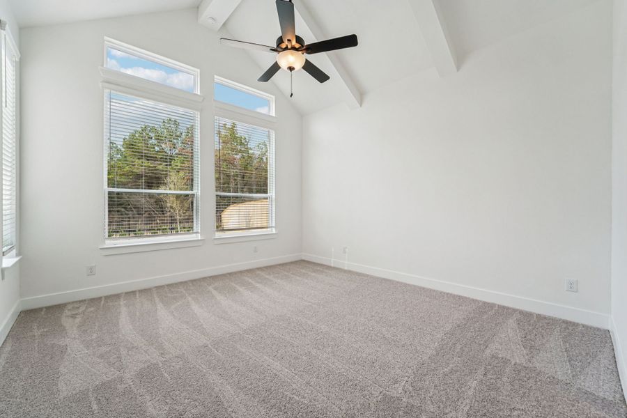 Spacious, unfurnished interior of a new home in Kresston, Montgomery (Image 25).