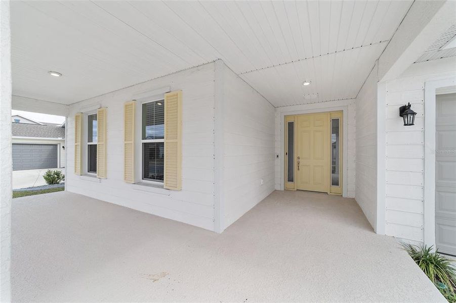 Exterior details and patio area of a home in Calesa Township, Ocala (Image 36).