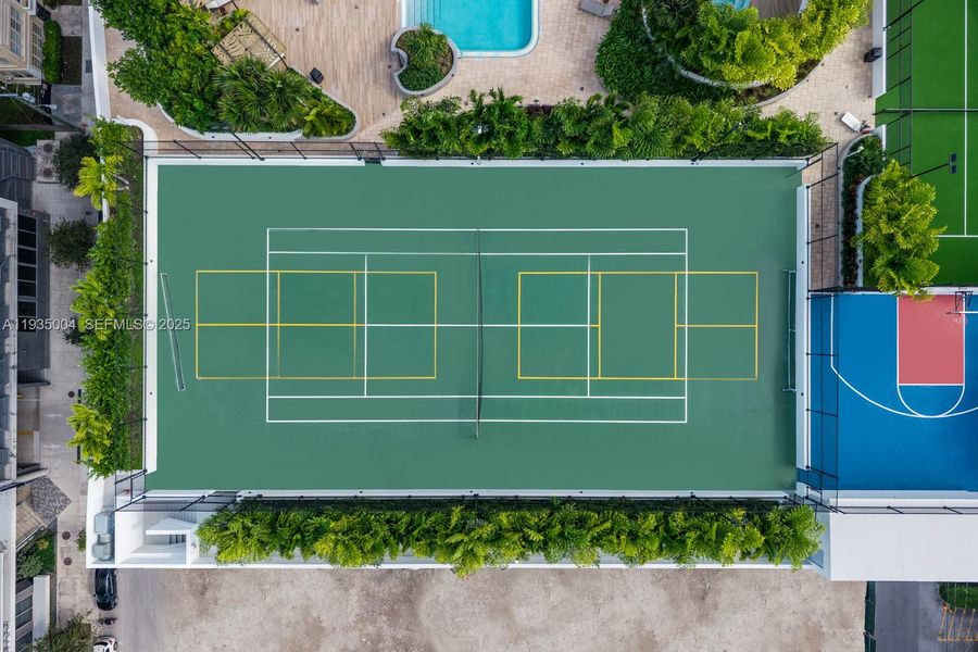 Community amenities in , Miami (Image 23).