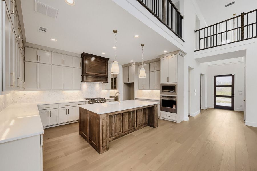 841 Bella Casa - Kitchen