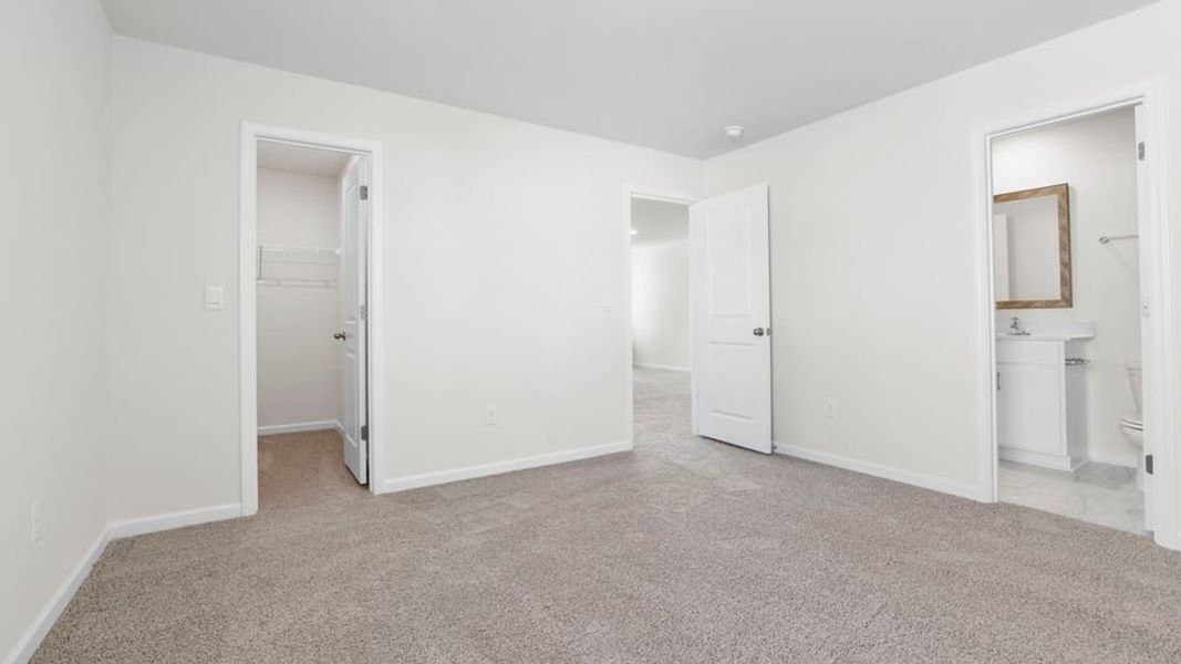 Spacious, unfurnished interior of a new home in Baxter Village, Boiling Springs (Image 32).