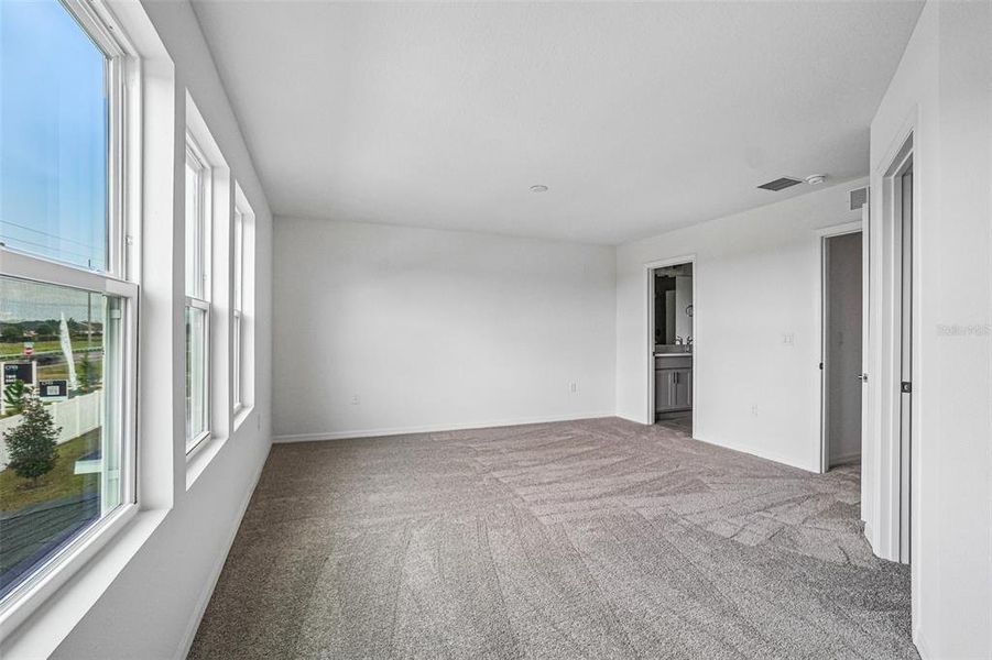 Spacious, unfurnished interior of a new home in Twin Oaks, Zephyrhills (Image 20). Spacious, unfurnished interior of a new home in Twin Oaks, Zephyrhills (Image 20).