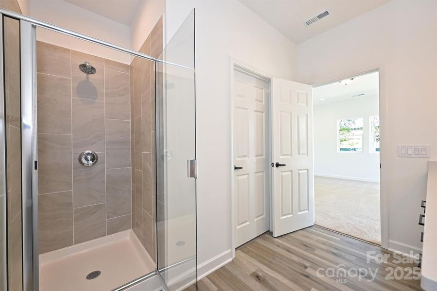 Image 40 of a home in .