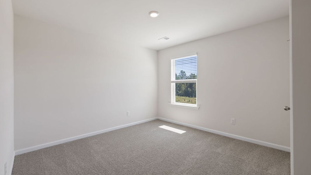 Spacious, unfurnished interior of a new home in Cedar Gap, Fountain Inn (Image 25).