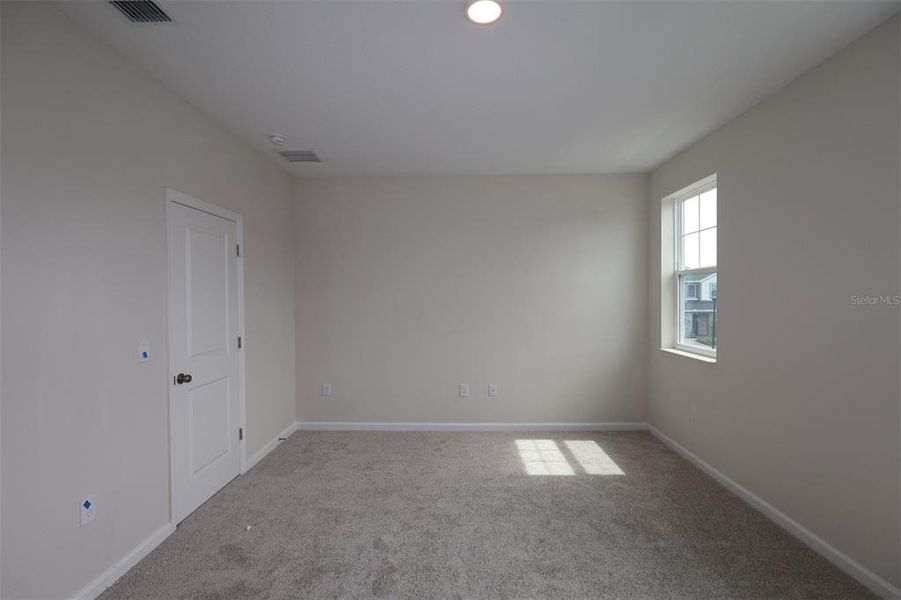 Spacious, unfurnished interior of a new home in Center Lake on the Park, St. Cloud (Image 14). Spacious, unfurnished interior of a new home in Center Lake on the Park, St. Cloud (Image 14).